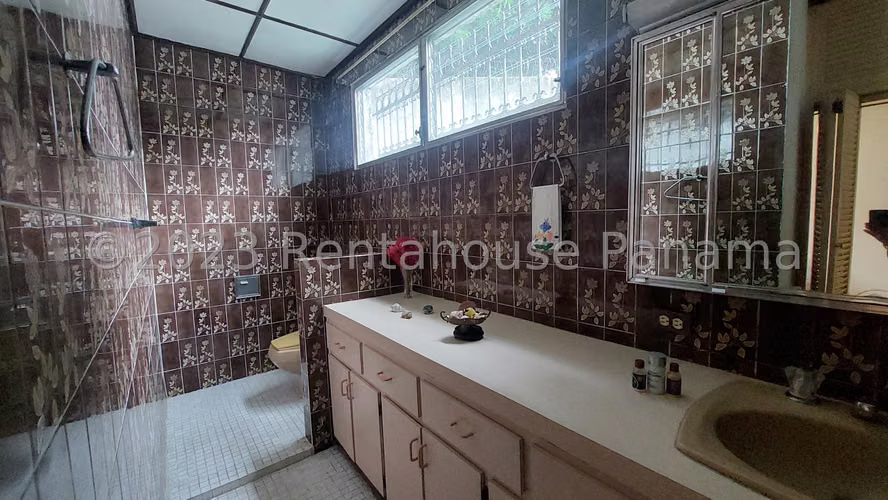 Vendo Casa en Altos del Golf OF26-4005