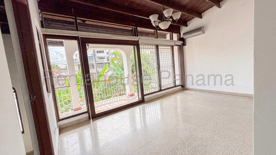 Casa Dúplex en Venta en la Alameda 27PPM332