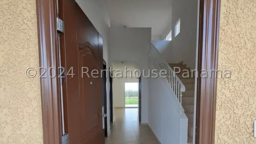 Hermosa Casa en Venta en Brisas del Golf 24PPM7965