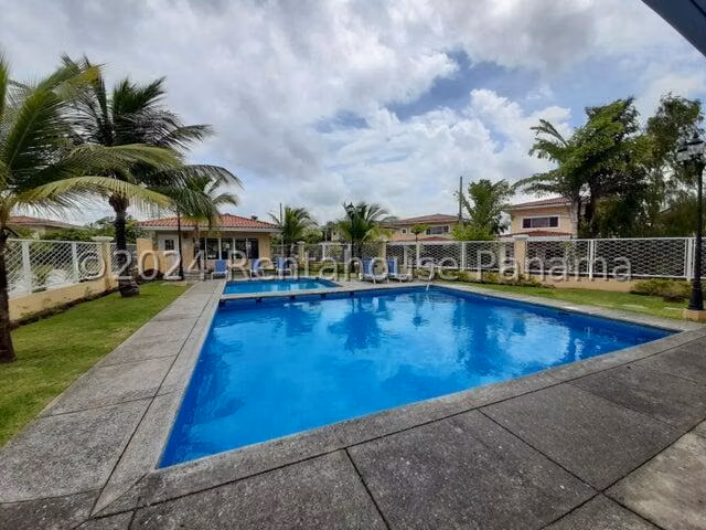 Hermosa Casa en Venta en Brisas del Golf 24PPM7965