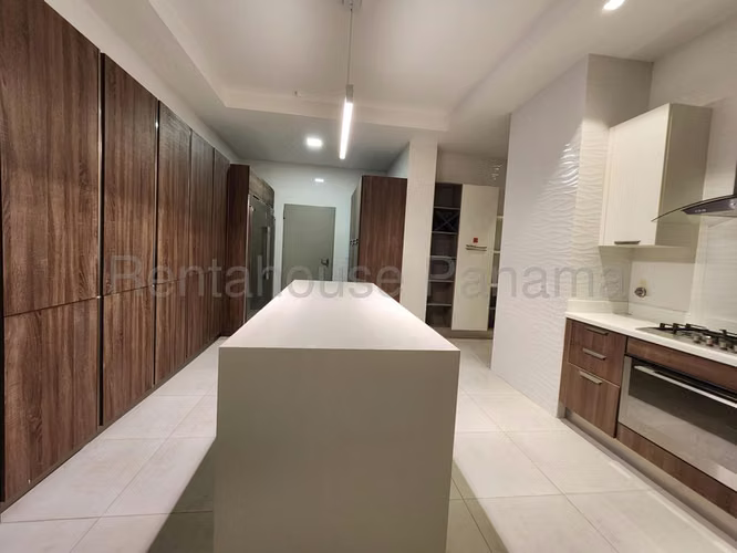 Apartamento en Alquiler en Costa del Este JG