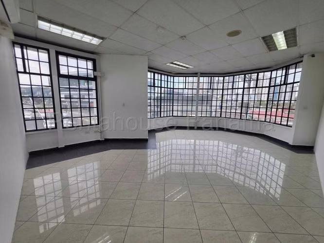 Edificio de Oficinas en Alquiler en El Dorado JG