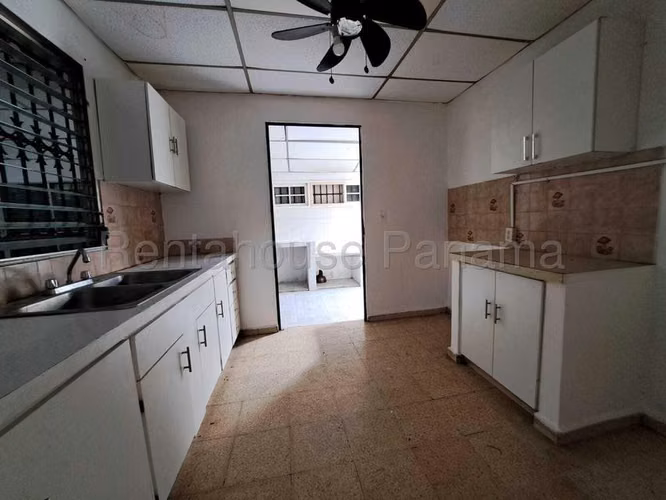 Casa en Venta en Chanis JG