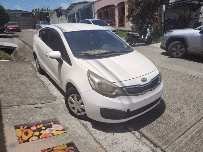 KIA RIO 2013