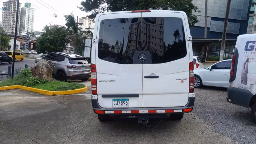 GRAN OPORTUNIDAD BUS MERCEDES SPRINTER 16+1 Pasajeros
