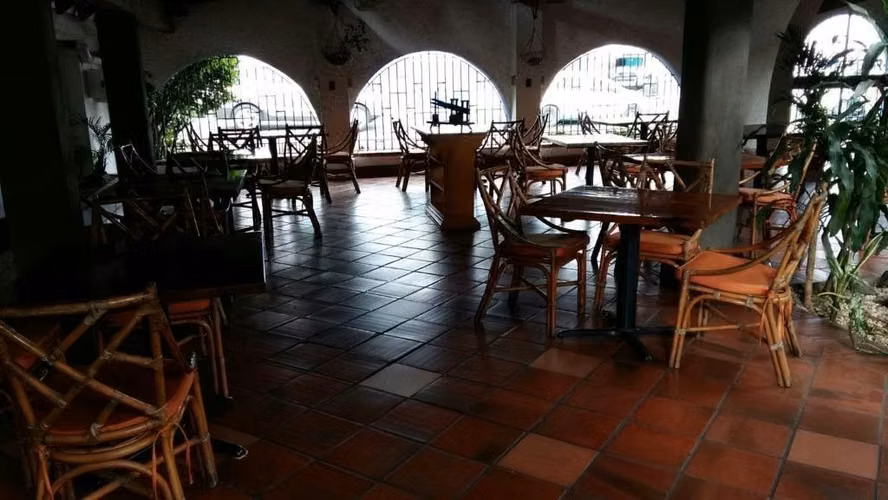 Alquiler de Casa comercial de 750 mts en San Francisco/ Ideal para restaurantes - Imagen 3