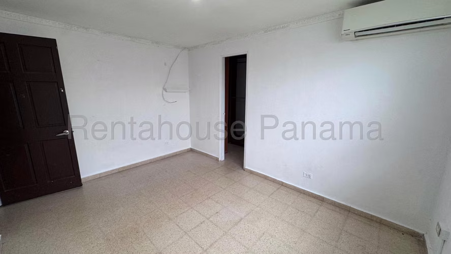 Casa en Venta en Chanis, Altos del Romeral. 23LDC7378