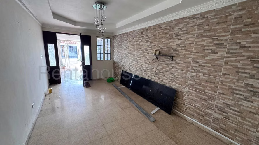 Casa en Venta en Chanis, Altos del Romeral. 23LDC7378