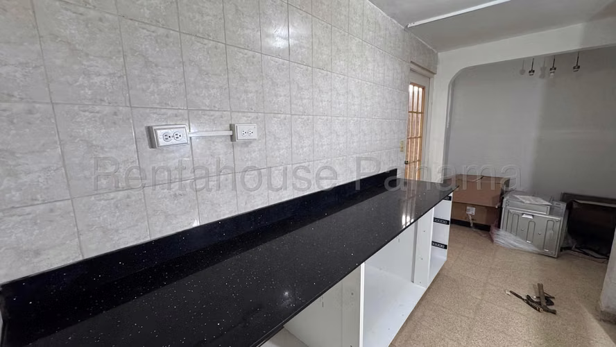 Casa en Alquiler en Chanis. Altos del Romeral. 26LDC8632