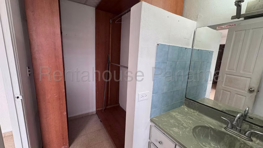 Casa en Alquiler en Chanis. Altos del Romeral. 26LDC8632