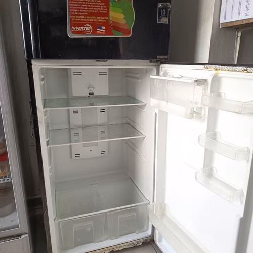 Refrigeradora 19 inverter (Detalle: No congela) - $125 Negociable