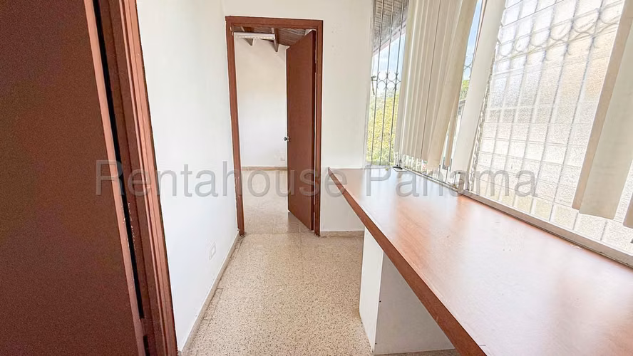 Venta de Amplia Casa en La Alameda 27*332Mfk