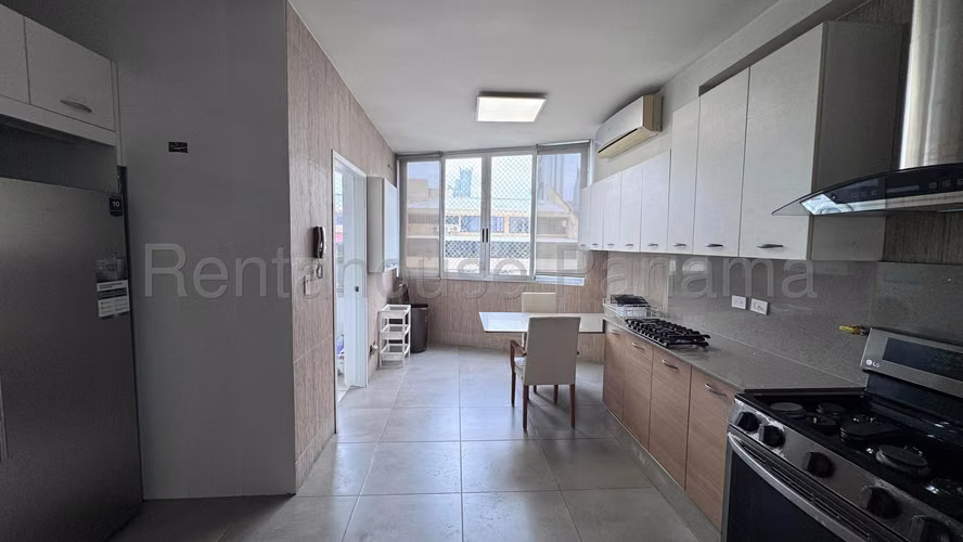 Venta de Apartamento Remodelado  en Paitilla 27*298Mfk