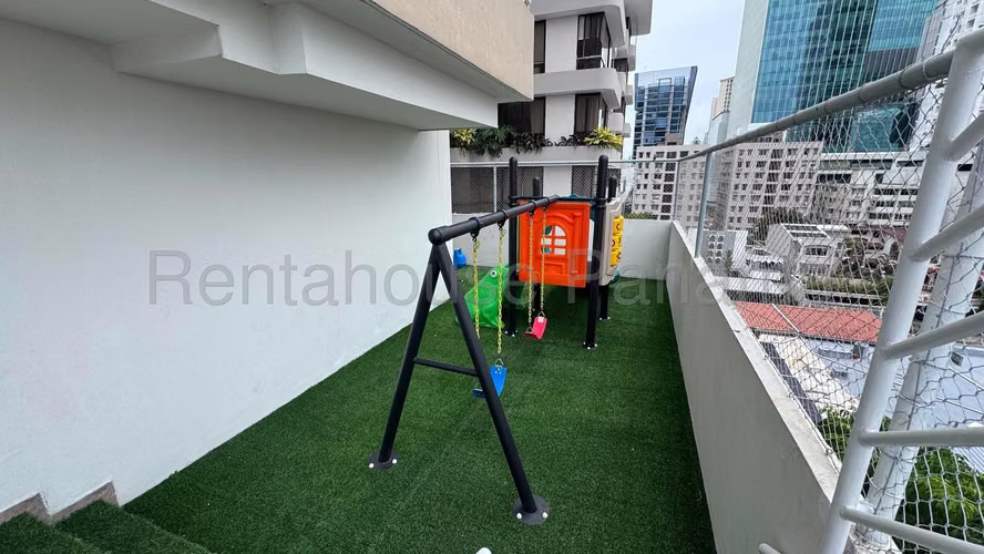 Venta de Apartamento Remodelado  en Paitilla 27*298Mfk