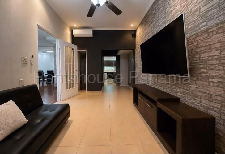 Venta de Hermosa Casa en Albrook 26*8918Mfk
