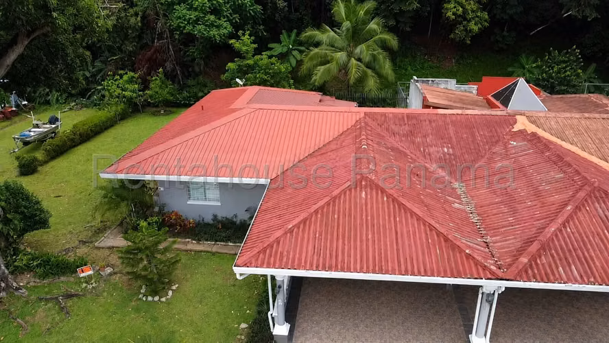 Venta de Hermosa Casa en Albrook 26*8918Mfk