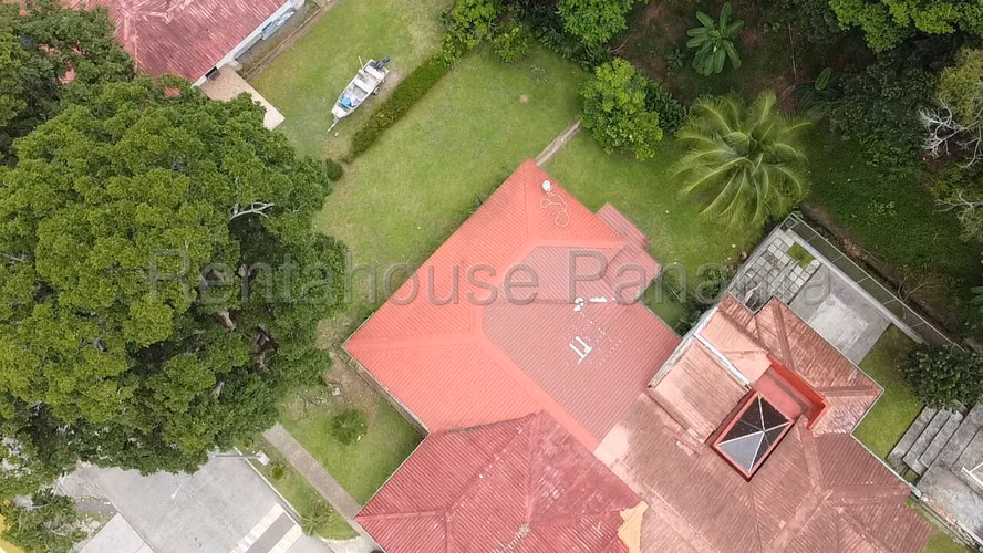 Venta de Hermosa Casa en Albrook 26*8918Mfk