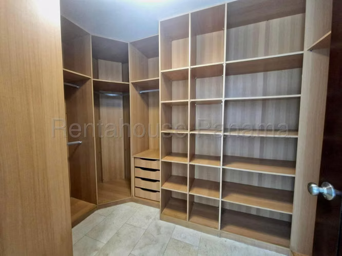 Venta de Apartamento Con Vista Al Mar en Punta Pacifica 27*294Mfk