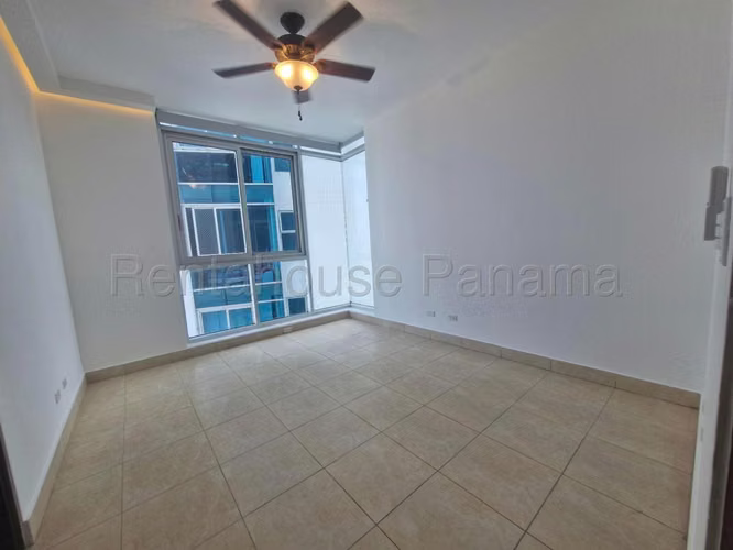 Venta de Apartamento Con Vista Al Mar en Punta Pacifica 27*294Mfk