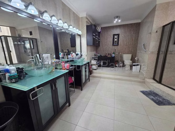 Apartamento Amoblado en  Alquiler en Bayside Tower  Punta Paitilla CIG259739