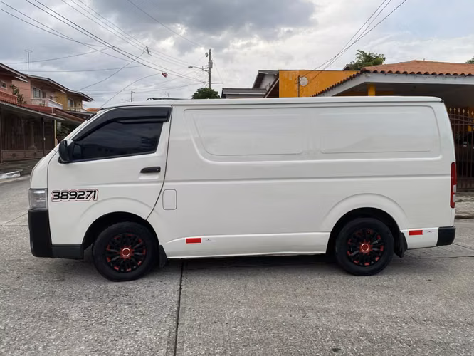 toyota HIACE