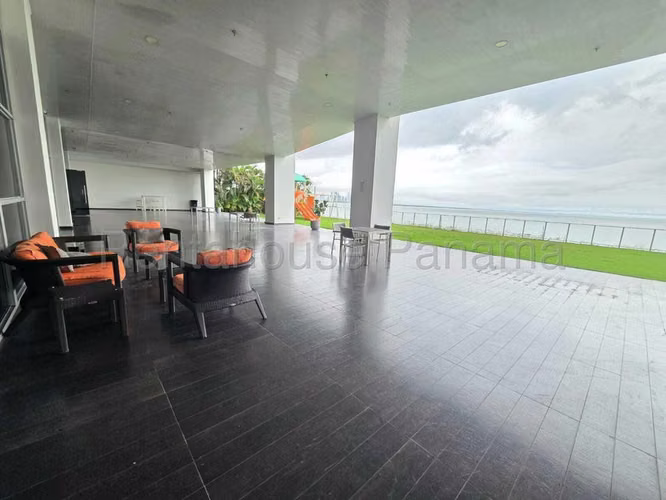 Apartamento en Venta en Oasis on the Bay Punta Pacifica  CIG 266930