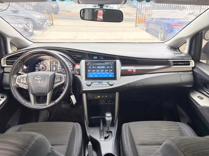 Toyota Innova 2020