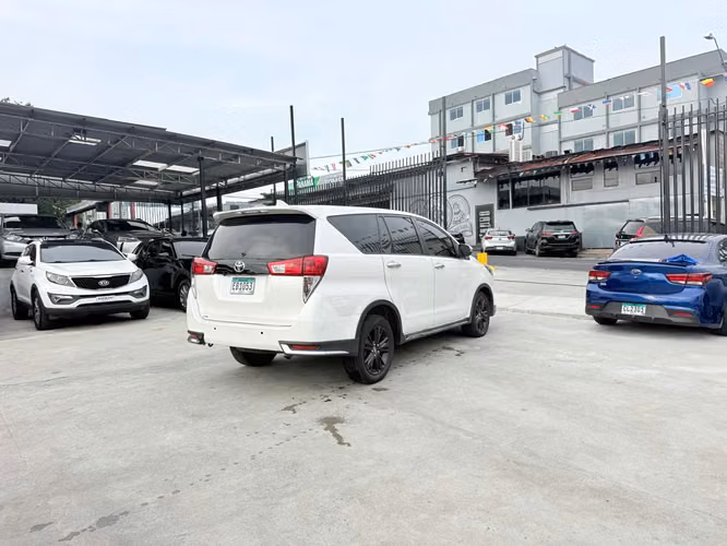 Toyota Innova 2020