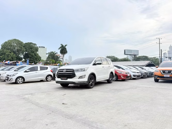 Toyota Innova 2020