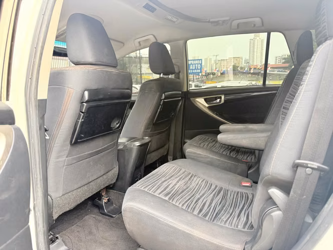 Toyota Innova 2020