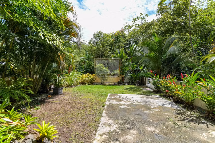 VENTA DE APTO CON PATIO, OPORTUNIDAD ALTAMIRA GARDENS