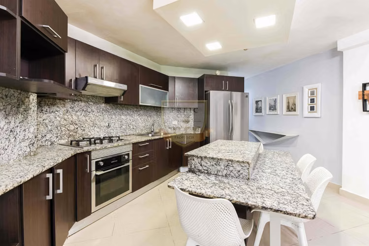 VENTA DE APTO CON PATIO, OPORTUNIDAD ALTAMIRA GARDENS