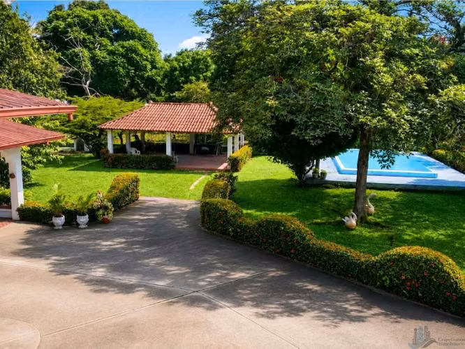 VENTA CASA EN DAVID DE 5150M2 HERMOSA COLONIAL TERRONAL