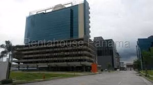 Oficina en Venta en Santa María 26EPP7351