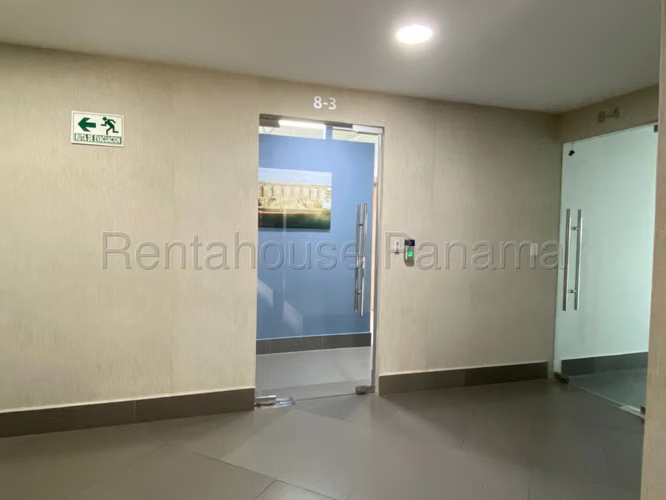 Oficina en Venta en Santa María 26EPP7351
