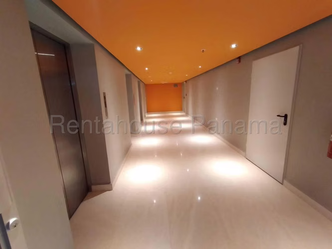 Oficina en Venta en Santa María 26EPP218
