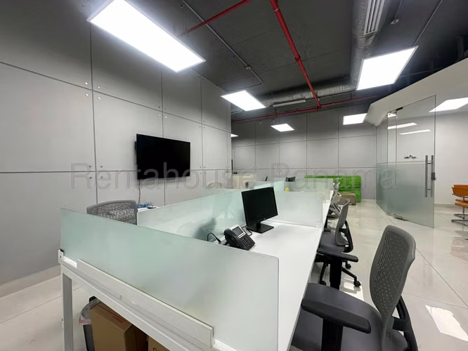 Oficina en Venta en Santa María 27EPP272