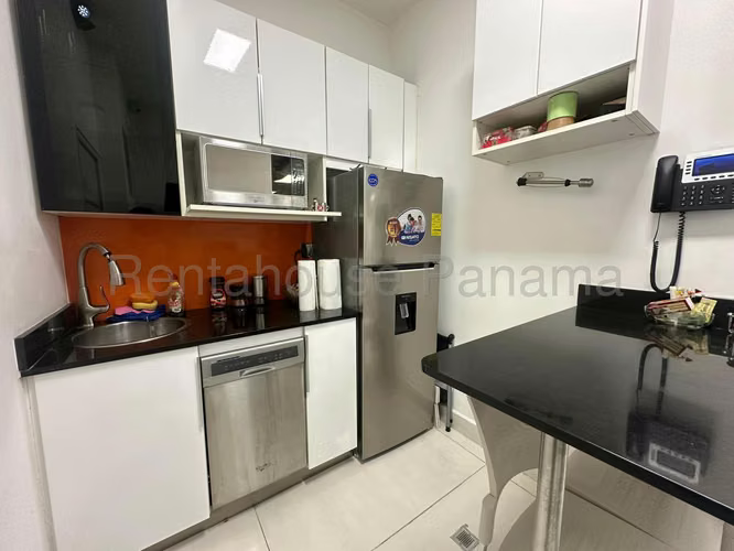 Oficina en Venta en Santa María 27EPP272