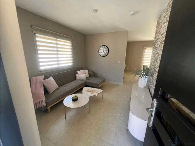 VENTA DE CASA NUEVA ALGARROBOS APLICA A INTERES PREFERENCIAL