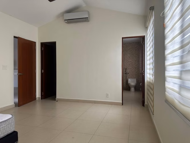 Se vende hermosa casa de 2 plantas en River Valley, Panamá Pacífico