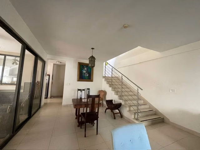 Se vende hermosa casa de 2 plantas en River Valley, Panamá Pacífico