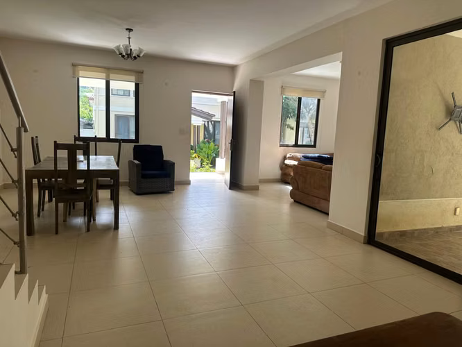 Se vende hermosa casa de 2 plantas en River Valley, Panamá Pacífico