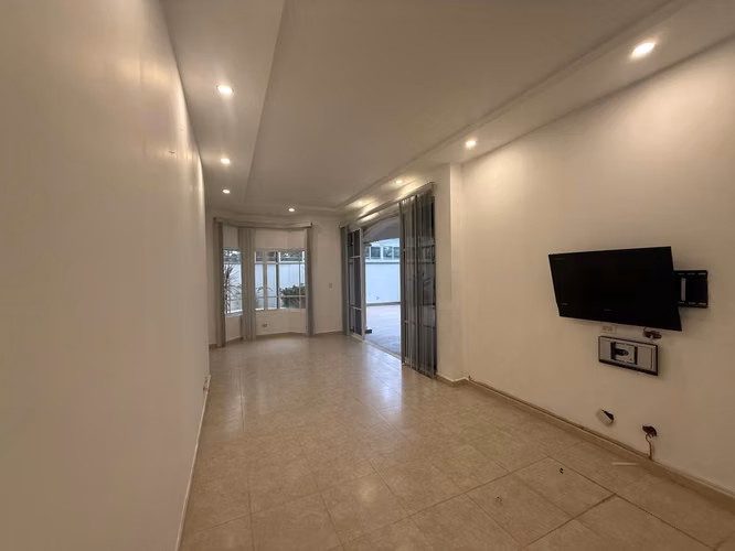 Se Alquila Casa de Lujo con Jacuzzi – Palmeras del Este, Costa del Este
