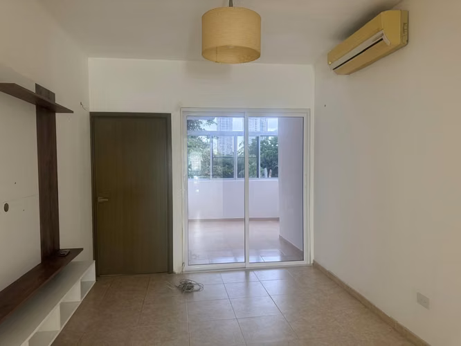 Se Alquila Casa de Lujo con Jacuzzi – Palmeras del Este, Costa del Este
