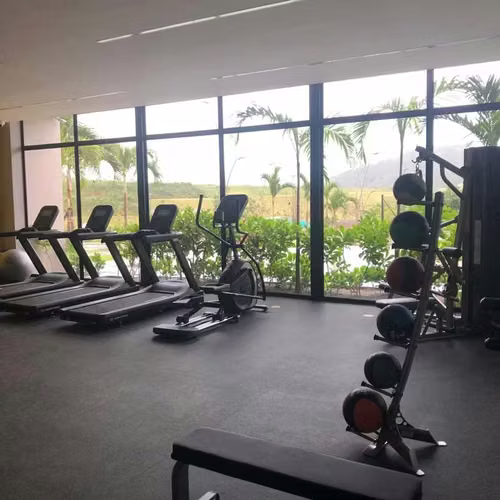 Vendo casa en Golf Gardens, Brisas del Golf con línea blanca - Imagen 11