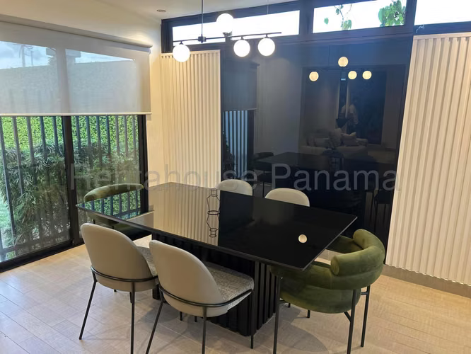 Venta de casa Totalmente Remodelada en Costa del Sur 26*4556Mfk