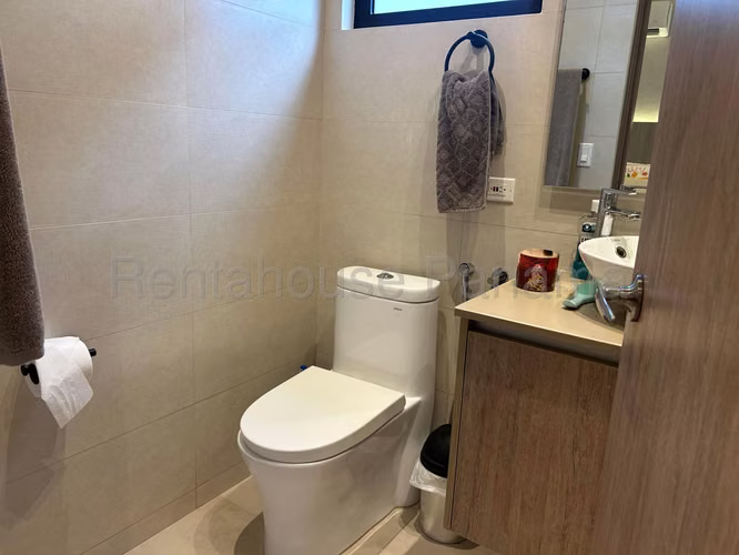 Venta de casa Totalmente Remodelada en Costa del Sur 26*4556Mfk