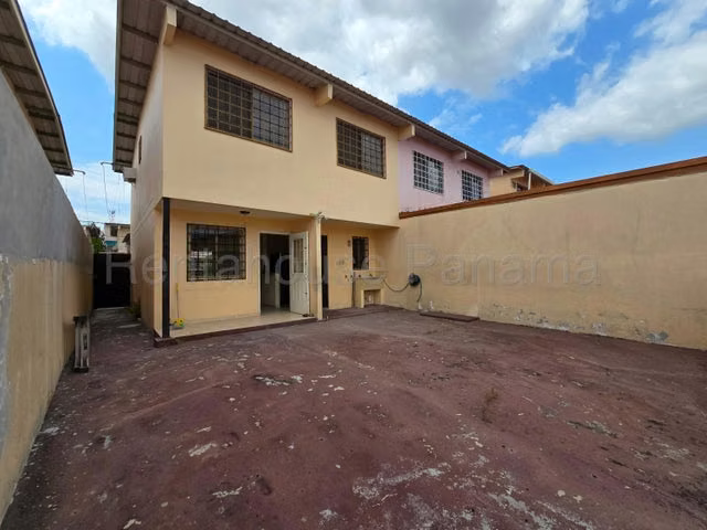 Alquiler de amplia Casa en Cerro Viento 27SPCG185