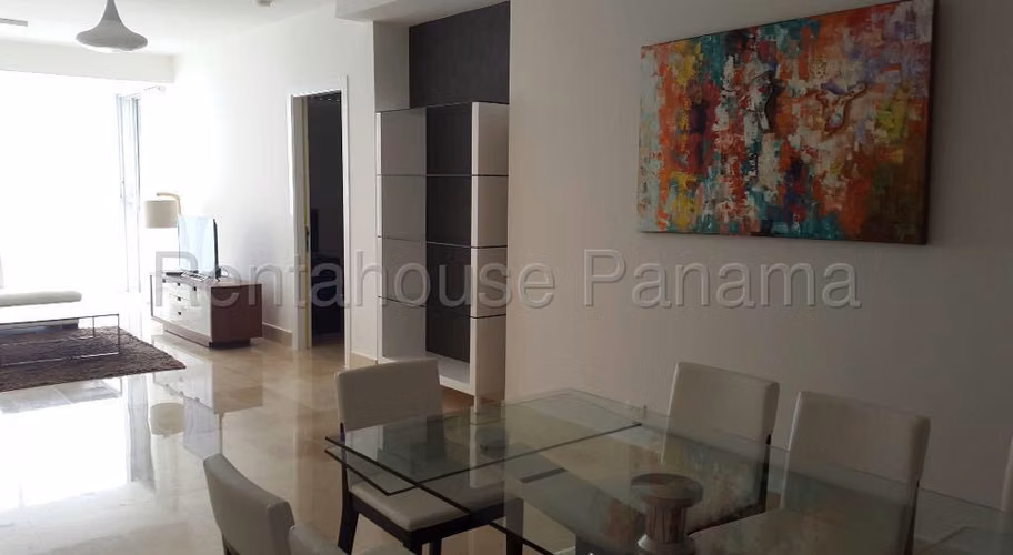 Apartamento en alquiler de 155m2 en YOO Ave. Balboa AMD