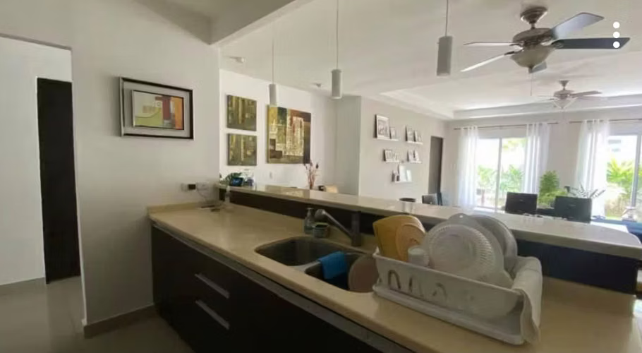 $465,000  VENDO ESPECTACULAR CASA EN ALTOS DE PANAMA DE  250 MTS2 CY